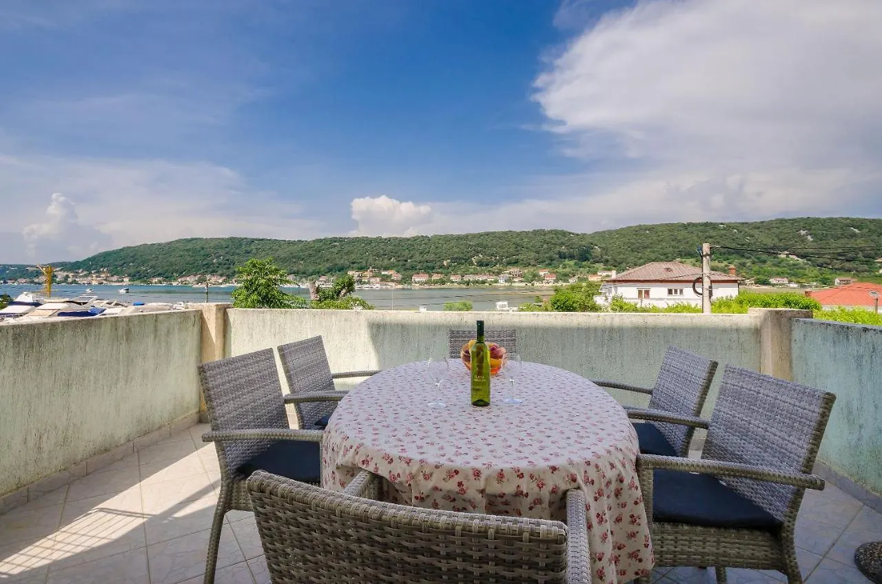 Apartments Jasna Supetarska Draga Croatie